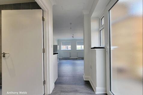 487b Hallway