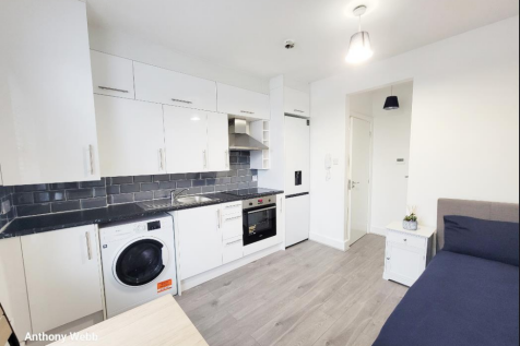 kitchen 2.PNG
