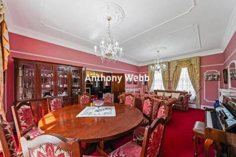 Reception Room/Dining Area
