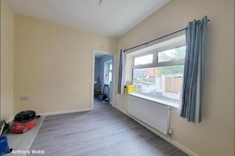 ground bedroom