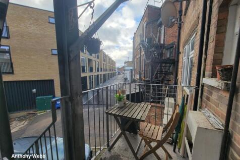 Fire escape/terrace