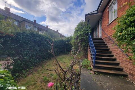 Garden/stairs