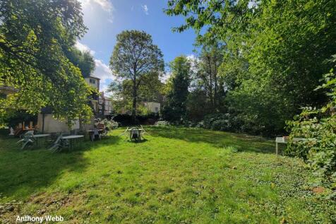 Communal gardens