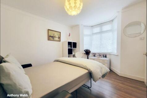 ground bedroom
