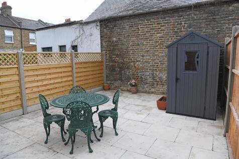 court yard garden.jpg