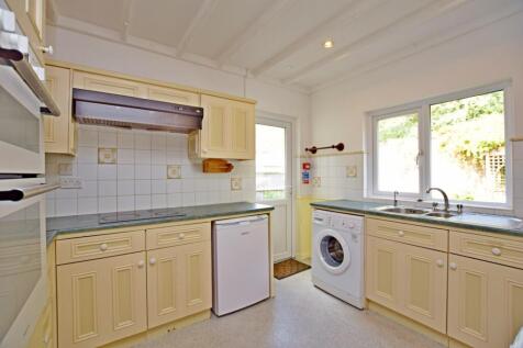 Detached house to re