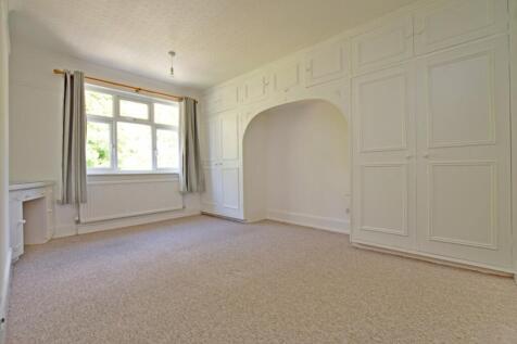 Detached house to re
