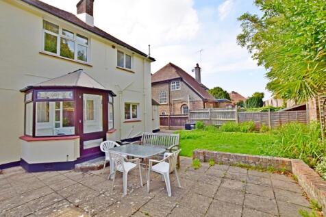 Detached house to re