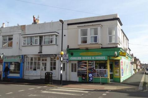 Main flat to let in 