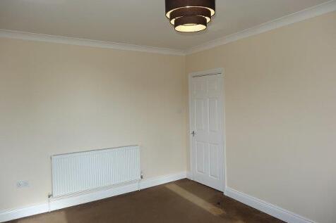 Bedroom 1 flat to Le