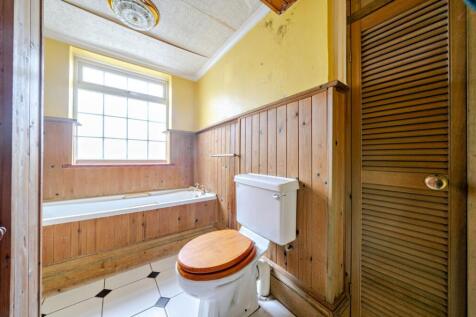 Ground Floor Bathroom
