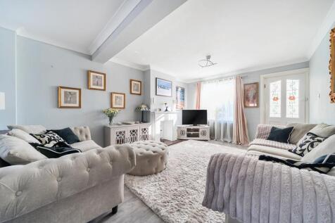 Open Plan Living/Dining Room/Kitchen