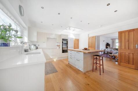 Kitchen breakfast room