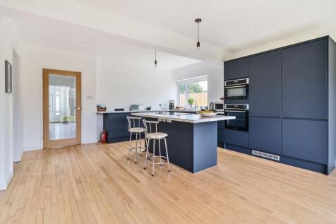 Open Plan Kitchen Breakfast/Dining Room