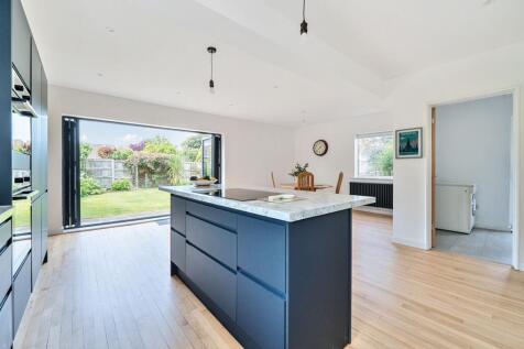 Open Plan Kitchen Breakfast/Dining Room