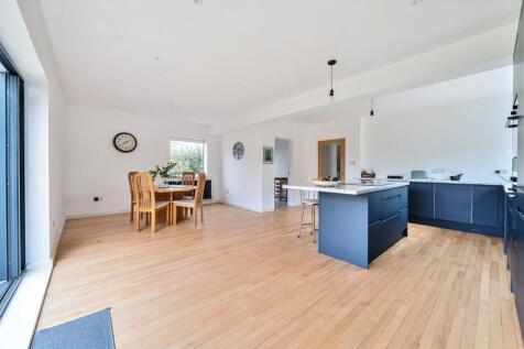 Open Plan Kitchen Breakfast/Dining Room