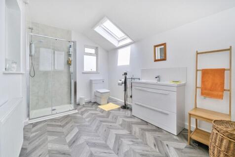 En-Suite Shower