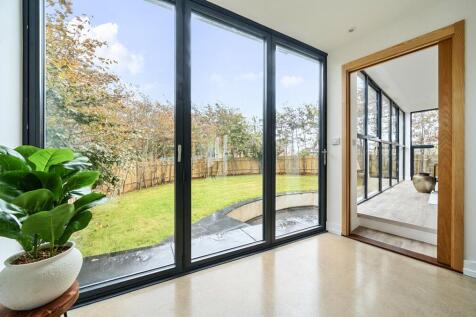 Kitchen breakfast room