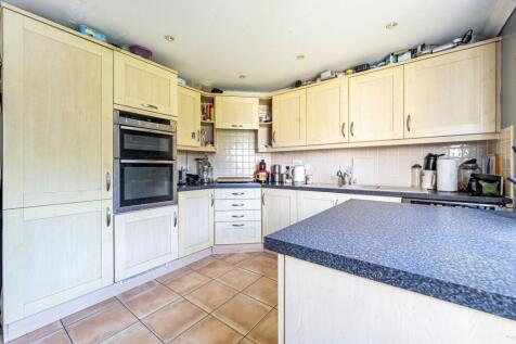 Kitchen breakfast room