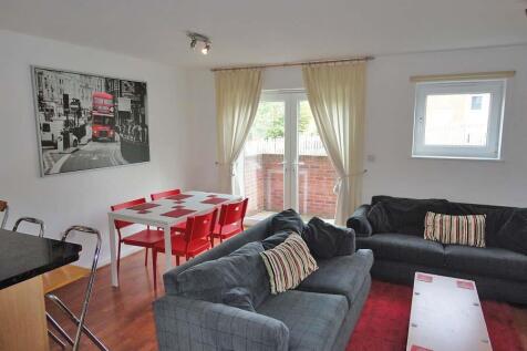 four-bed-student-property-norfolk-park (12).jpg