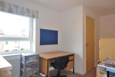 four-bed-student-property-norfolk-park (8).jpg