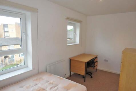 four-bed-student-property-norfolk-park (9).jpg