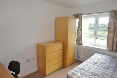 four-bed-student-property-norfolk-park (11).jpg