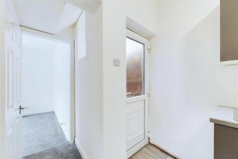 CAM02739G0-PR0088-STILL009.jpg