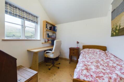 CAM02745G0-PR0079-STILL007.jpg