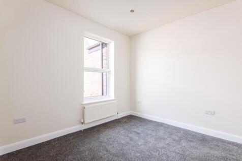 Bedroom 1 .jpg