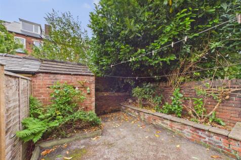 CAM02739G0-PR0274-STILL017.jpg