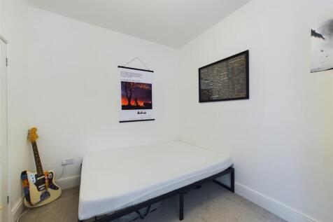 CAM02745G0-PR0026-STILL008.jpg