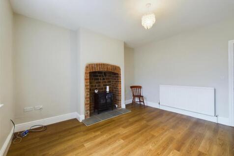 CAM01393G0-PR0120-STILL003.jpg