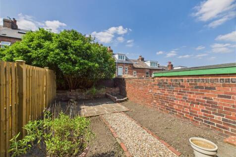 CAM02739G0-PR0261-STILL055.jpg