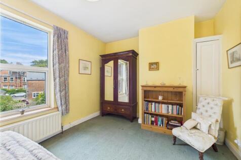 CAM02739G0-PR0266-STILL018.jpg
