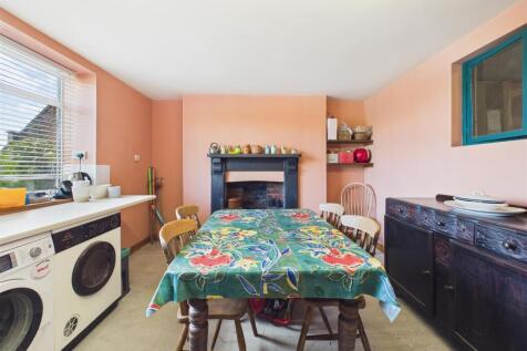 CAM05549G0-PR0064-STILL003.jpg