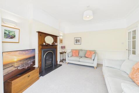 CAM05549G0-PR0068-STILL027.jpg