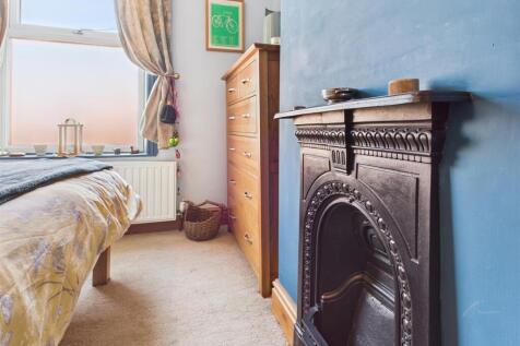 CAM05549G0-PR0077-STILL036.jpg
