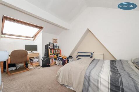 bedroom 3 0027.jpg