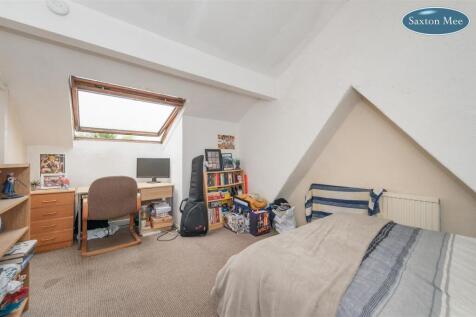 bedroom 3 0031.jpg