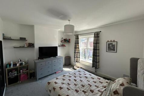 Master Bedroom.jpg
