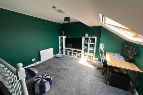 Attic Bedroom 2.jpg