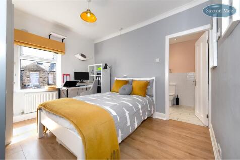 35 duncan bedroom  2 8089.jpg
