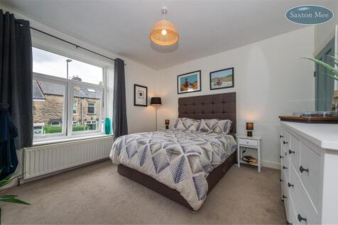 150 lydgate lane - bedroom 1 715.jpg