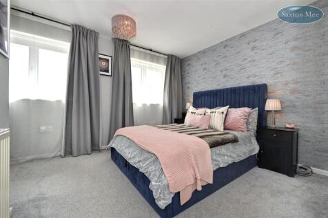 12 Forres Road, S10 1WE - bedroom 1 980.jpg