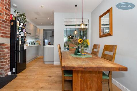 428 Springvale Rd - dining room 2996.jpg