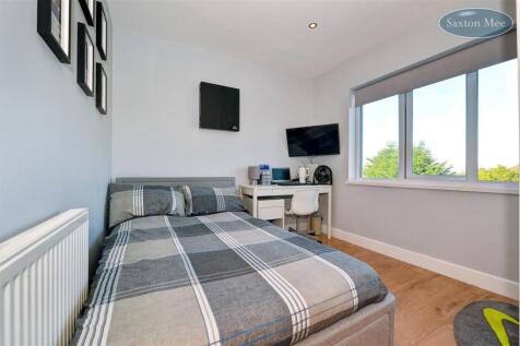 54 Stanwood Crescent - bedroom 2 3865.jpg