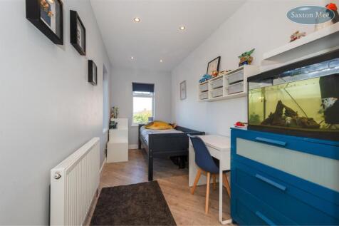 54 Stanwood Crescent - bedroom 3 3779.jpg