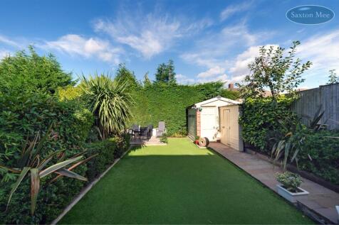 54 Stanwood Crescent - garden 3657.jpg