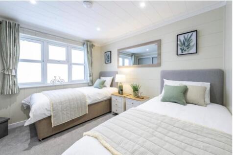 Classic model - twin bedroom.jpg